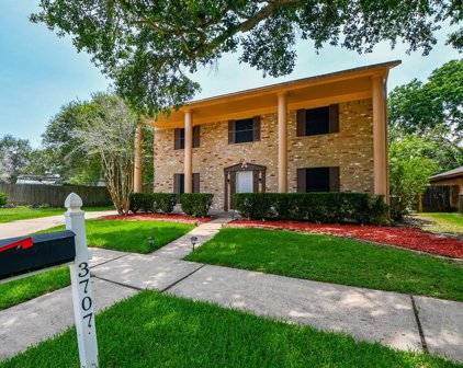 3707 Glenmeade Drive, Houston