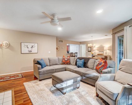 5013 Sharon  Road Unit #G, Charlotte