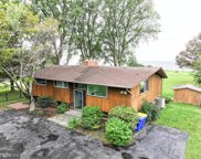 416 Beachside Dr, Stevensville image