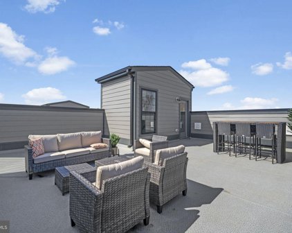 43796 Middleway Ter, Ashburn