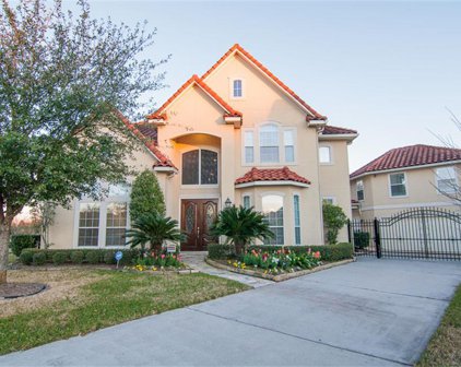 35 Cherry Hills Drive, Jersey Village