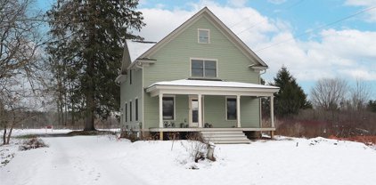 4913 State Route 31, Clay