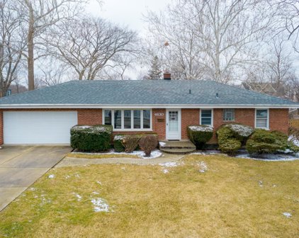 4630 Sterling Road, Downers Grove