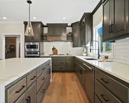 1709 SW Hightown Drive, Lee's Summit