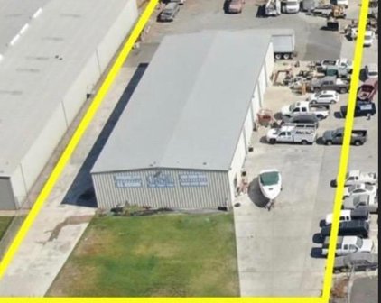 25560 N State Route 99 E Frontage Road, Acampo