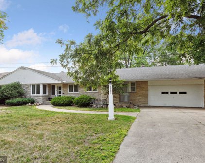 6812 Cornelia Drive, Edina