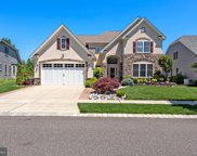 18 Harlow   Circle, Medford image