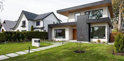 732 E 11th Street, North Vancouver