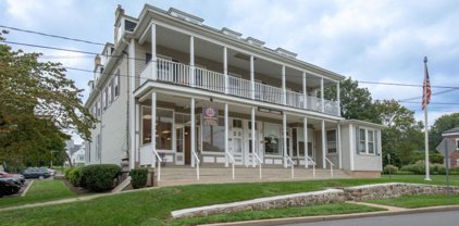 210 Main St, Peapack Gladstone Boro