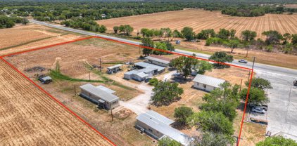 2902 W Kingsbury St, Seguin