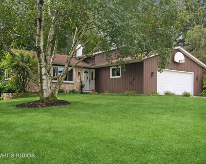 41W385 Crestwood Drive, St. Charles