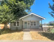 692 S 11TH ST, Coos Bay image