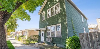 2952 S Bonaparte Street, Chicago