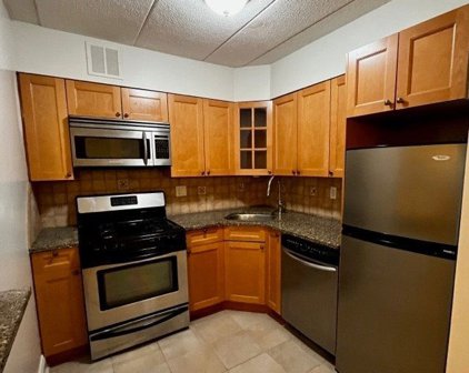 65-19 242 Unit #8A, Douglaston