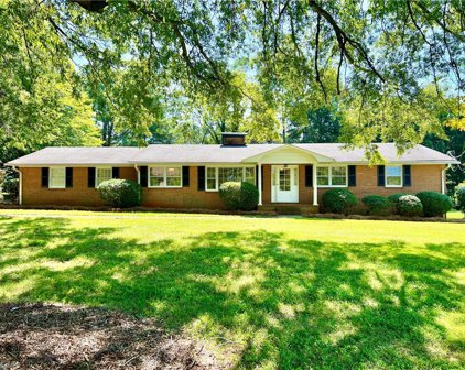 3851 Clemmons Road, Clemmons