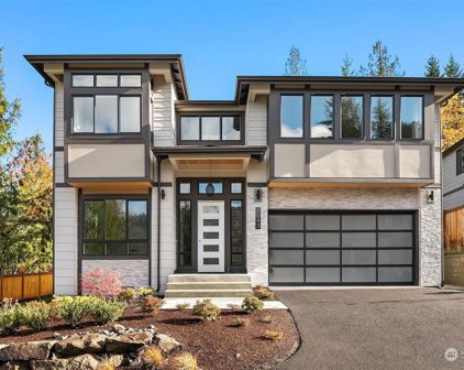 1043 NW Inneswood Drive, Issaquah