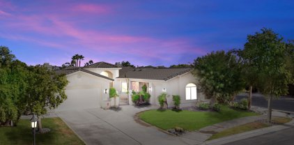 2 Scarborough Way, Rancho Mirage