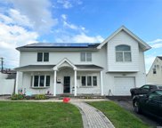 43 Crag Lane, Levittown image