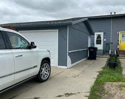 1126 E Ridge Court, Williston