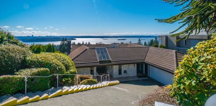 2289 Westhill Drive, West Vancouver