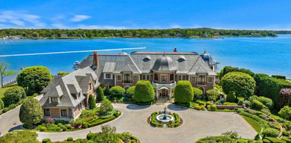15 Sailors Way, Red Bank