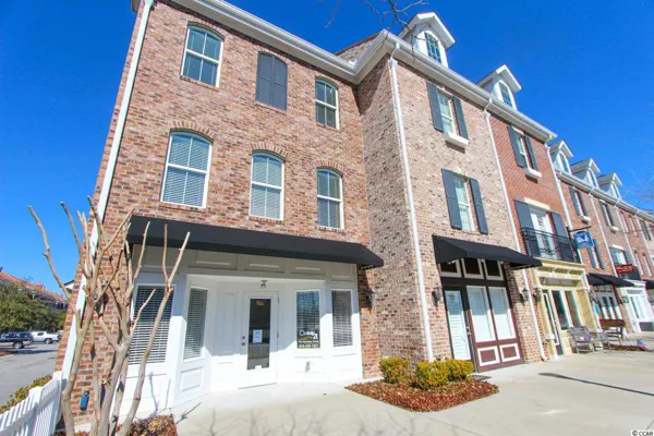 Live-Work-Condos at Market Common