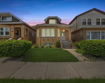1630 Clinton Avenue, Berwyn