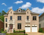 8422 Falcone Pointe   Way, Vienna image