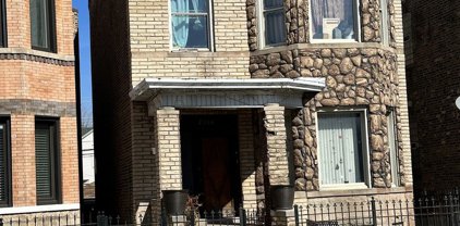 2902 W Diversey Avenue, Chicago