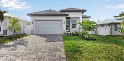 689 105th N Avenue, Naples