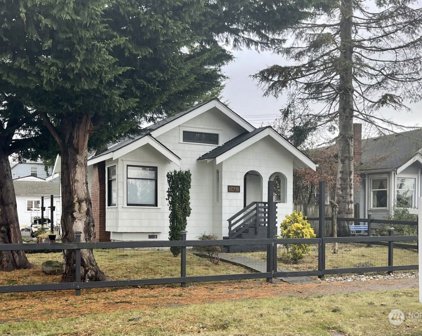 2432 Maple Street, Everett