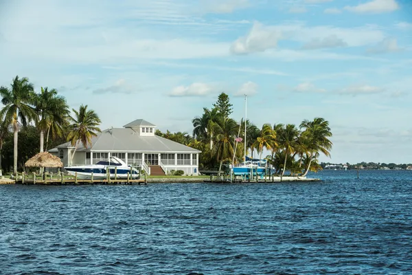 Cape Coral waterfront homes are perfect for people who love boating.