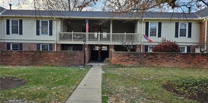 30 Menlo 3A, Akron