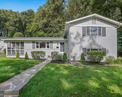 8912 Spring Valley Rd, Chevy Chase
