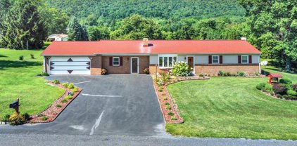 711 S Maple Dr, Dauphin