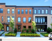23040 Brooksbank   Square, Brambleton image