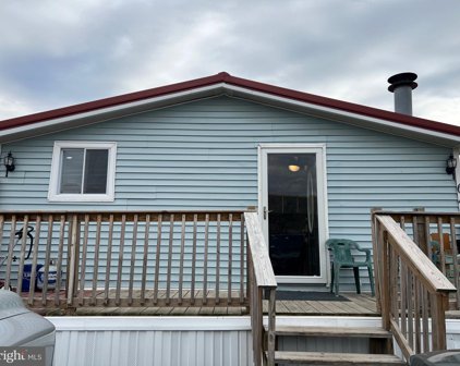 64 Caravan Ct, Middletown