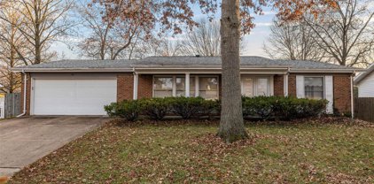 29 Lakemont  Drive, St Charles