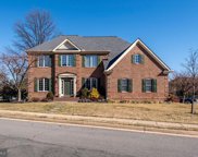 8288 Spring Leaf   Court, Vienna image