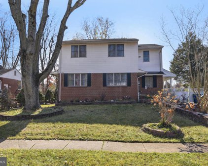 7411 Convair Dr, Alexandria