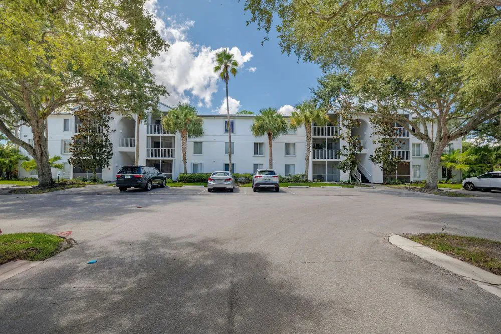 The Anchorage Port St Lucie - Anchorage waterfront condos for sale on the St. Lucie River