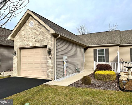 71 Keswick Dr, Mechanicsburg