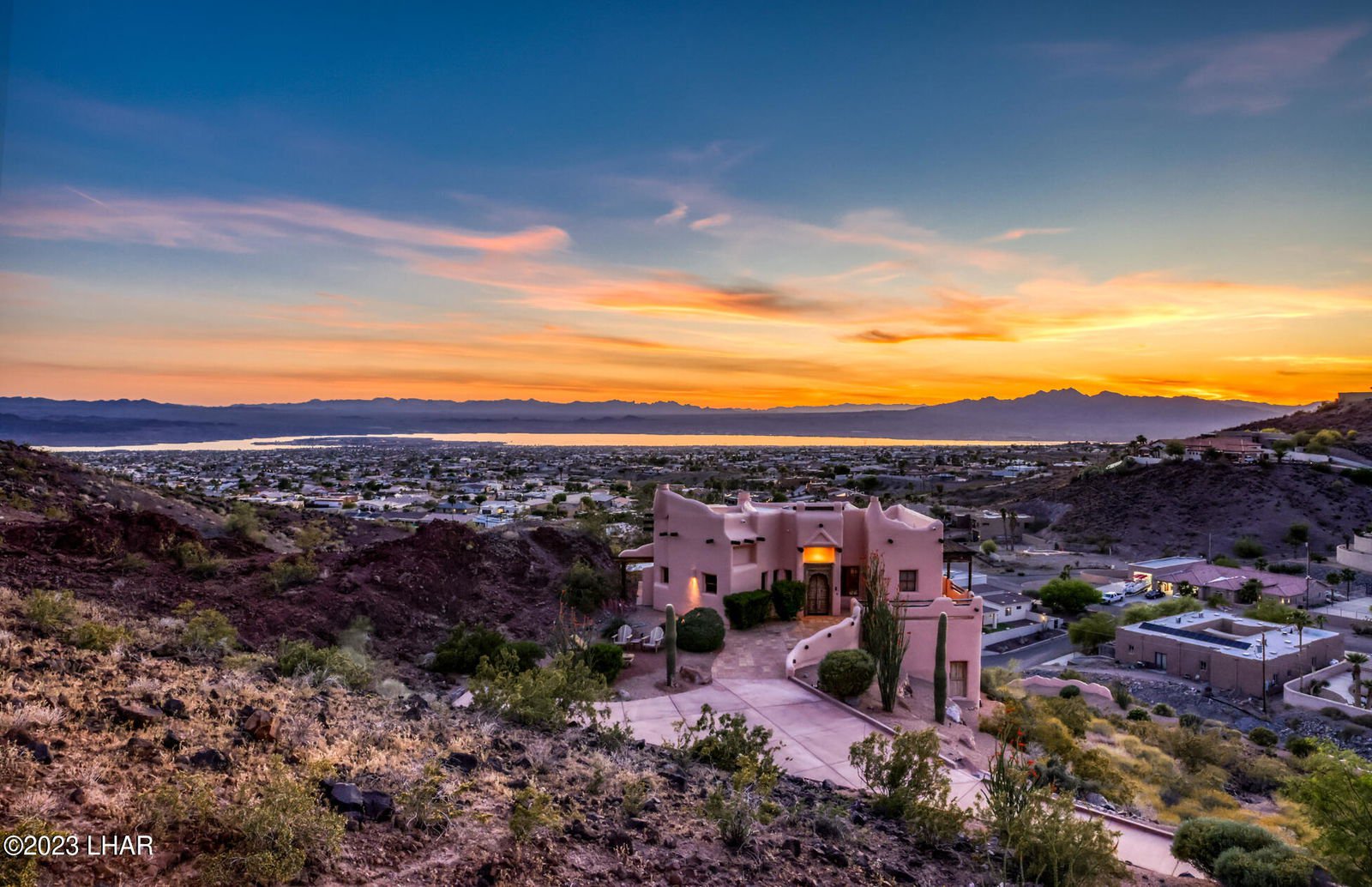 4132 Black Hill Pl, Lake Havasu City MLS 1025714 »» Call/Text