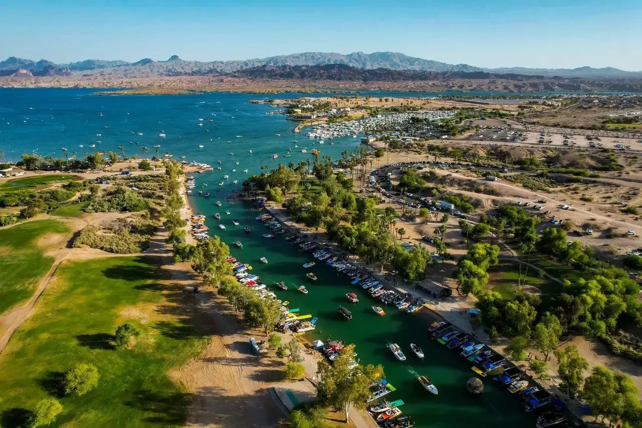 Bridgewater Channel filled with boats during a major Lake Havasu event