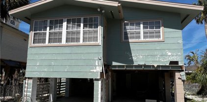 125 Coconut  Drive, Fort Myers Beach