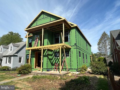 207 Maple Ave, Hershey