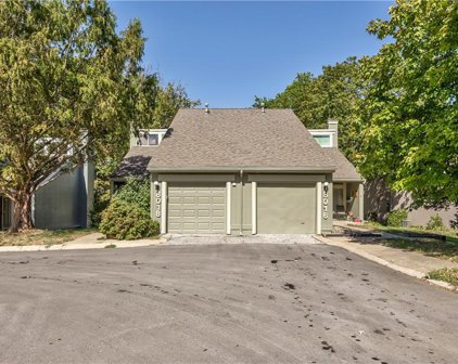 8016 COLONY Lane, Lenexa