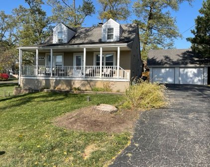 944 Fairway Street, Glen Ellyn