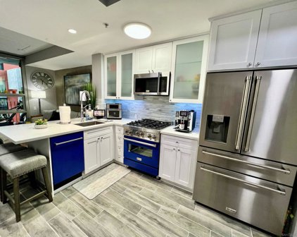 321 10th Ave Unit #305, Downtown