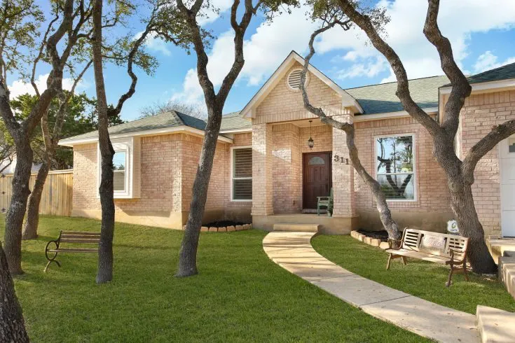 Property video thumbnail, single-story home